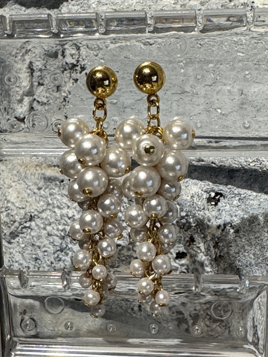 Anthropologie Gold Pearl Cluster Drop Earrings - White & Gold - Picture 3 of 6